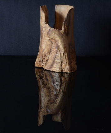 Natural edged vase, 13cm x 19.5cm